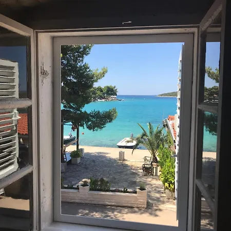 House Lanterna With Indoor Jacuzzi Appartement Lovište
