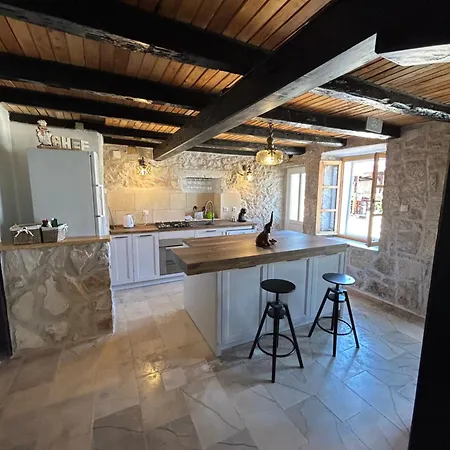 House Lanterna With Indoor Jacuzzi Appartement *
