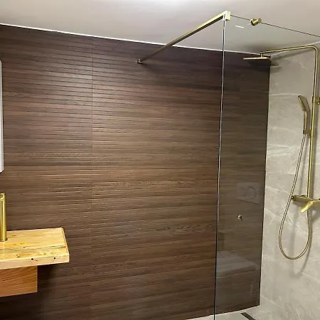 House Lanterna With Indoor Jacuzzi Appartement