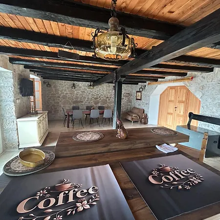 House Lanterna With Indoor Jacuzzi Lovište