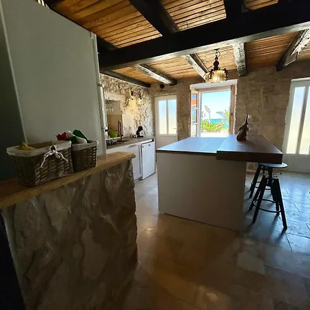 House Lanterna With Indoor Jacuzzi