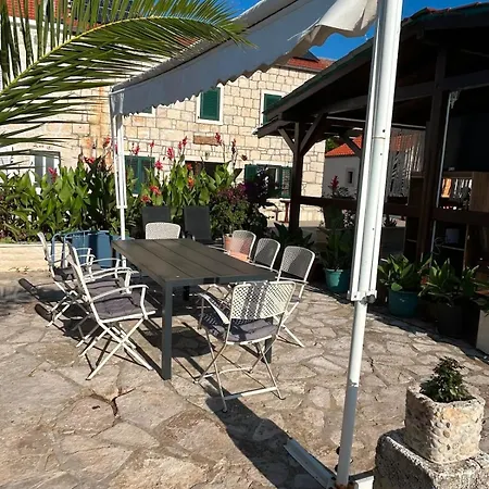 House Lanterna With Indoor Jacuzzi