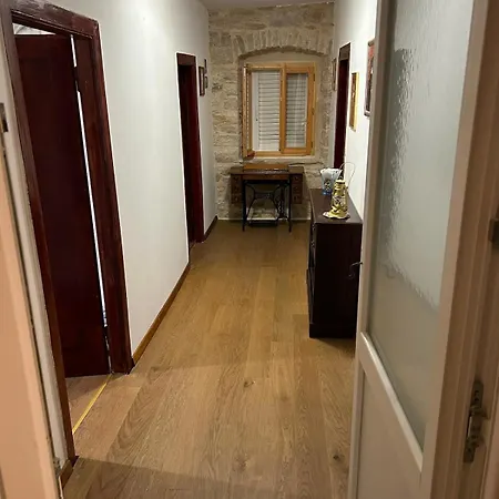 Appartement House Lanterna With Indoor Jacuzzi
