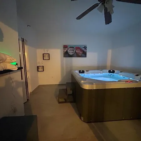 House Lanterna With Indoor Jacuzzi * Lovište